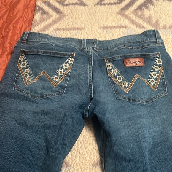 Wrangler boot cut jeans - Picture 4 of 5